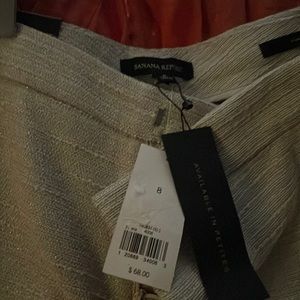 Banana republic size 8 short. Color gray & silver. Brand new.